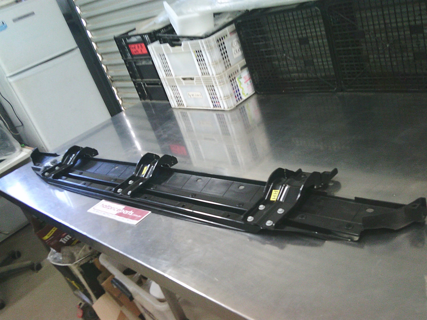 Holden CG Captiva 7 Genuine Right Hand Step Assy New Part