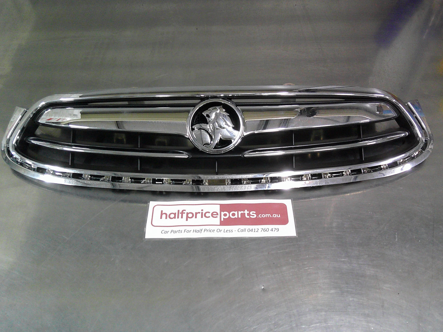 Holden CG Captiva C140 Series II Genuine Front Upper Grille With Chrome Emblem New Part