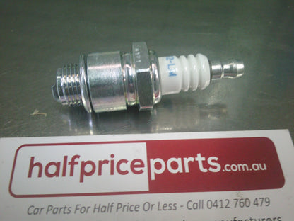 NGK Compact Spark Plug Suits Briggs And Stratton/John Deere/Honda