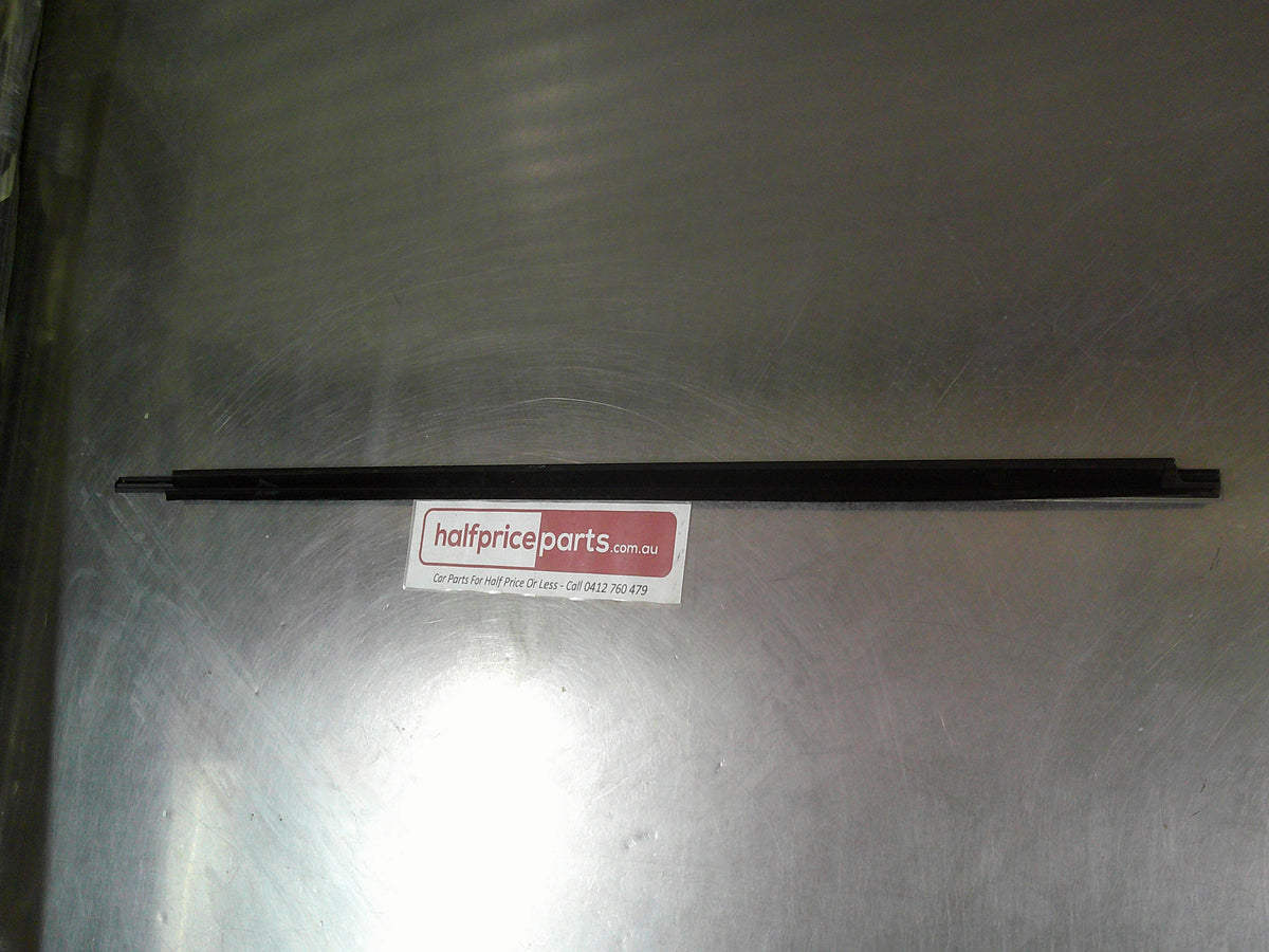 Toyota Camry/Aurion Genuine Right Hand Front Door Chrome Moulding Belt New Part