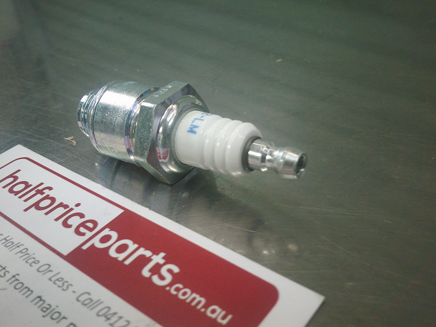 NGK Compact Spark Plug Suits Briggs And Stratton/John Deere/Honda