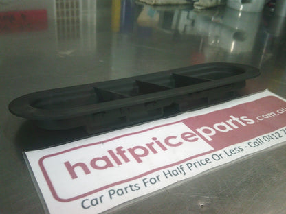 Holden HSV E2 GTS VE Commodore Genuine Right Hand Front Lower Bonnet Scoop Rubber (Drivers) New Part