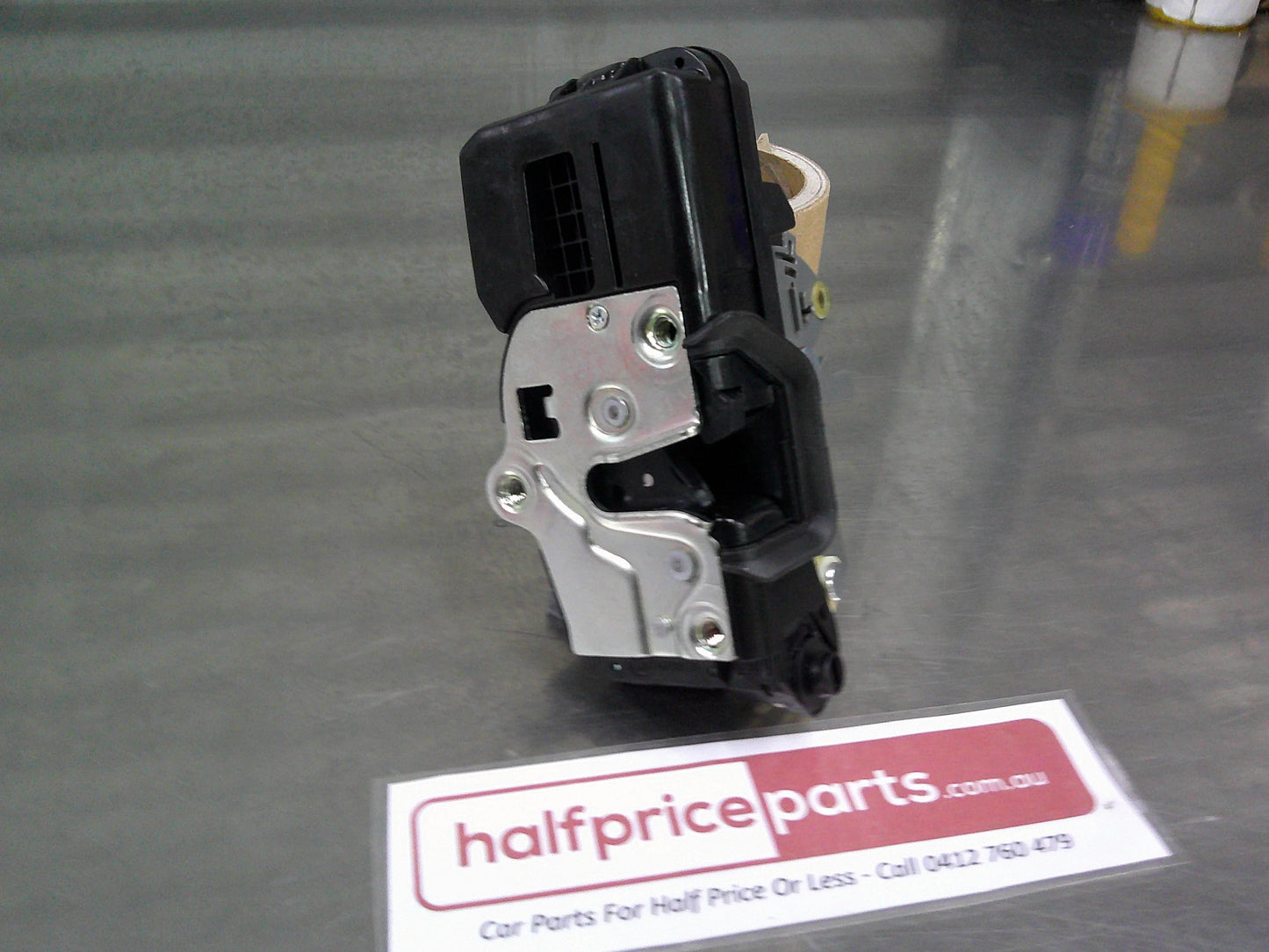 Holden CG Captiva Genuine Right Hand Rear Door Lock Assembly New Part
