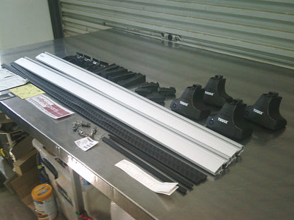 Thule Roof Rack Cross Bar Kit Suits Subaru Impreza Sedan New Part