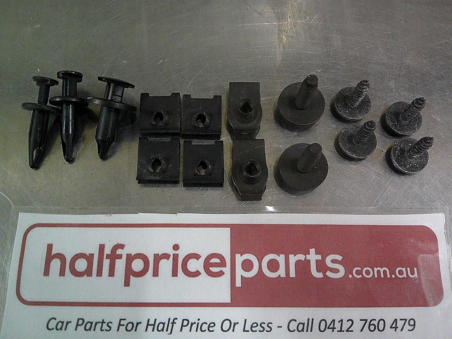 Toyota Kluger Genuine Rear Mud Flap Set Part Of Fitting Kit New Part