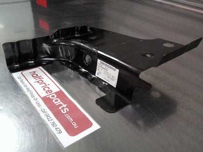 Holden JH Cruze Genuine Front Wheel Panel Rear Reinforcement New Part