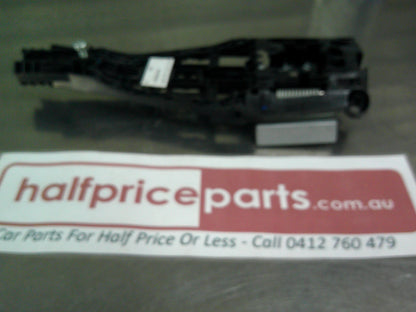 Holden VF Commodore/WN Caprice Caprice Genuine Right Hand Front Door Handle Base New Part