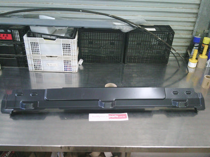 Holden VE/VF Commodore Ute Genuine Front Side Draining Cover Gutter New Part
