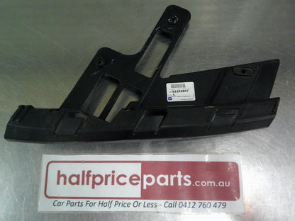 Holden VF SS Commodore Genuine Front Left Hand Outer Bracket Bumper New Part