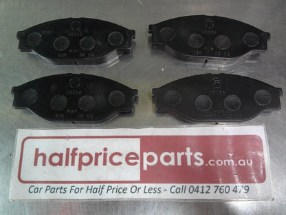 Toyota Hiace Genuine Front Disc Brake Pad Set New Part
