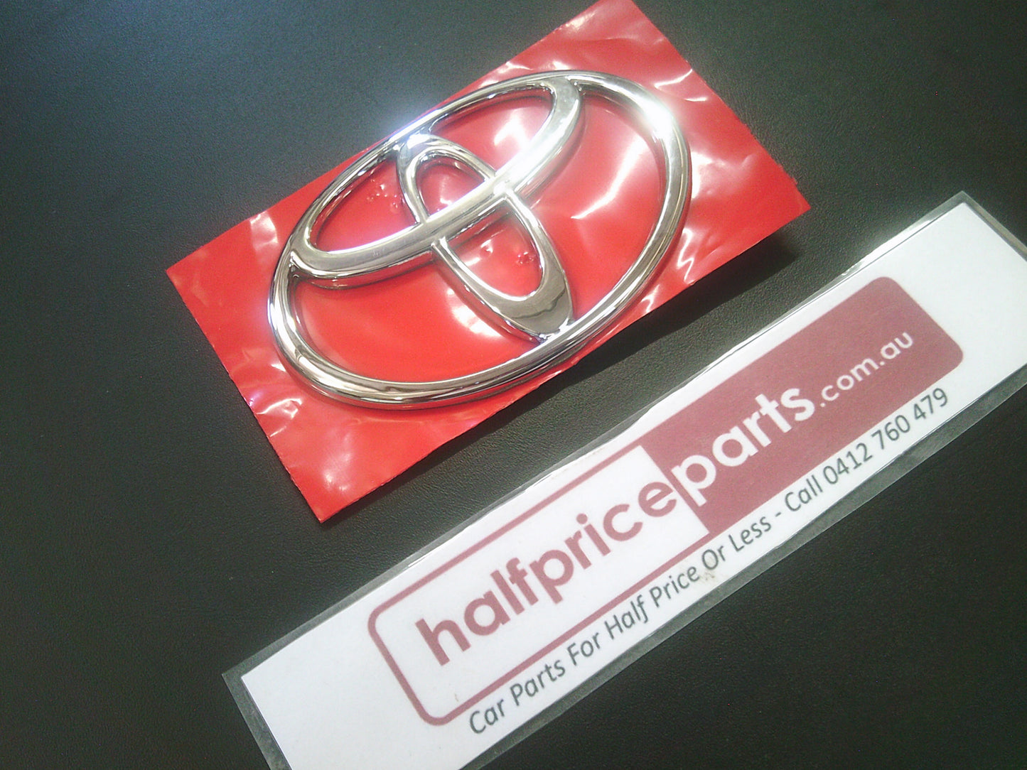 Toyota Camry ACV36 Genuine Rear Boot Chrome Emblem New Part