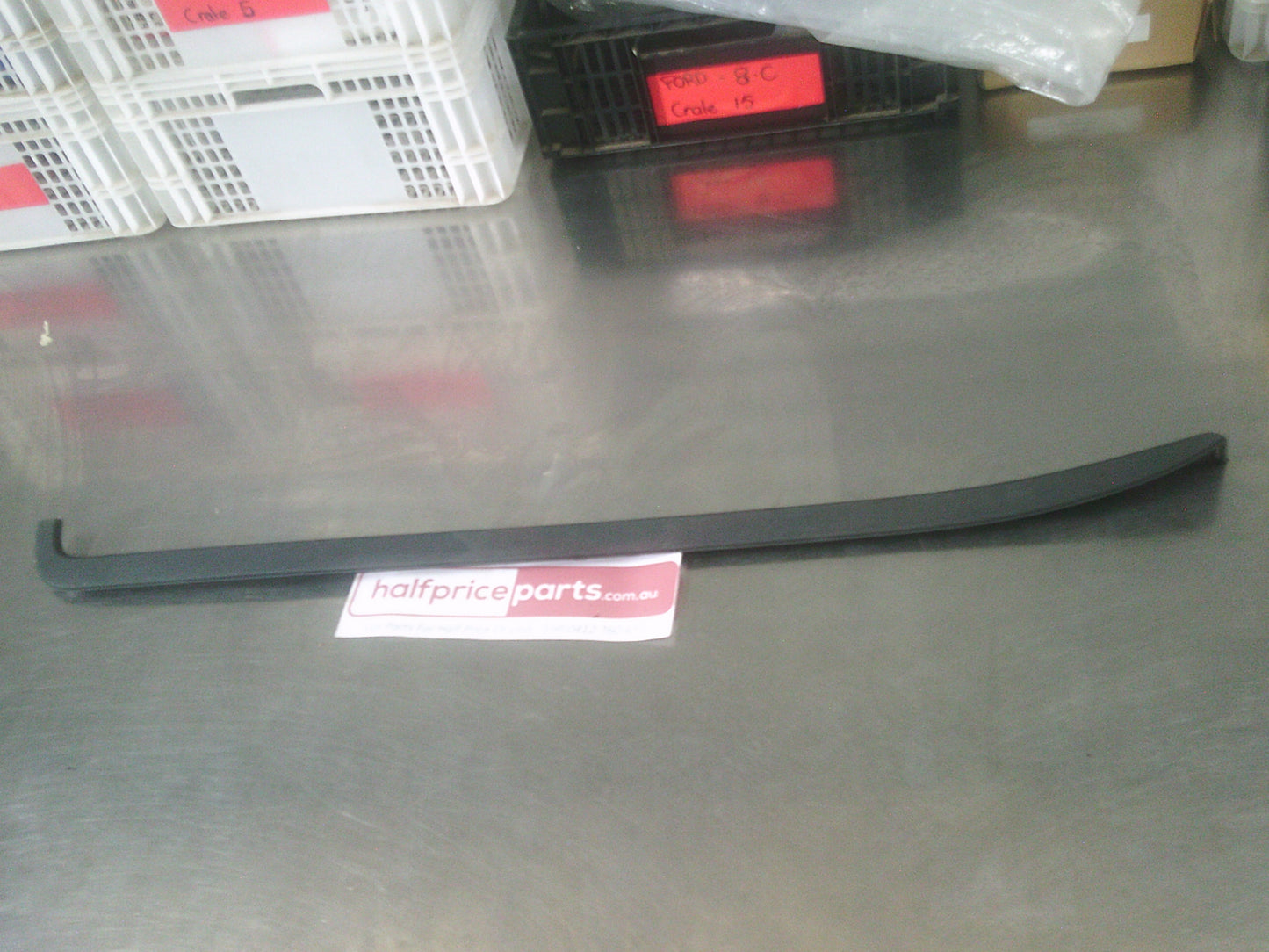Holden Cascada Genuine Right Hand Windshield Side Moulding New Part