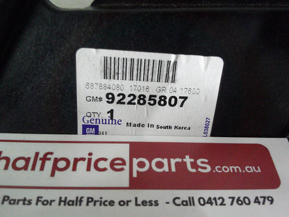 Holden VF SS Commodore Genuine Front Left Hand Outer Bracket Bumper New Part
