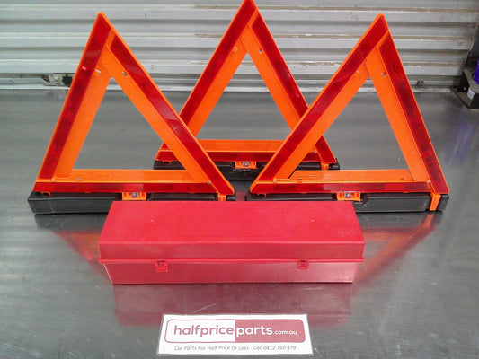 Narva Safety Truck And Trailer Brake Down Triangles Set 3 And Box New Part