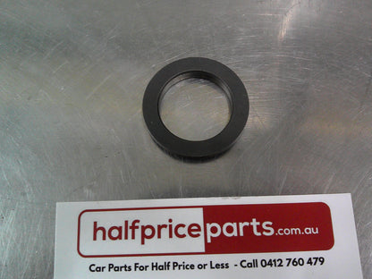Suzuki Grand Vitara II Genuine Washer Out Put Shaft Seal New Part