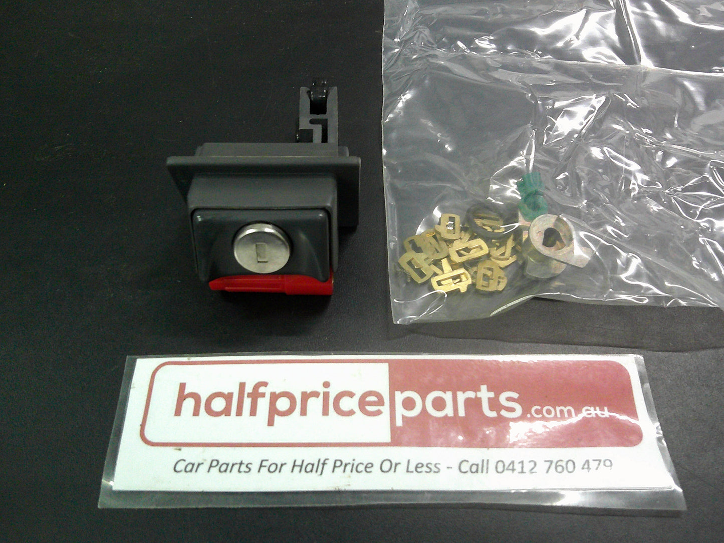 Holden VN/VP Commodore Wagon Genuine Tailgate Lock And Cylinder Button Kit New Part