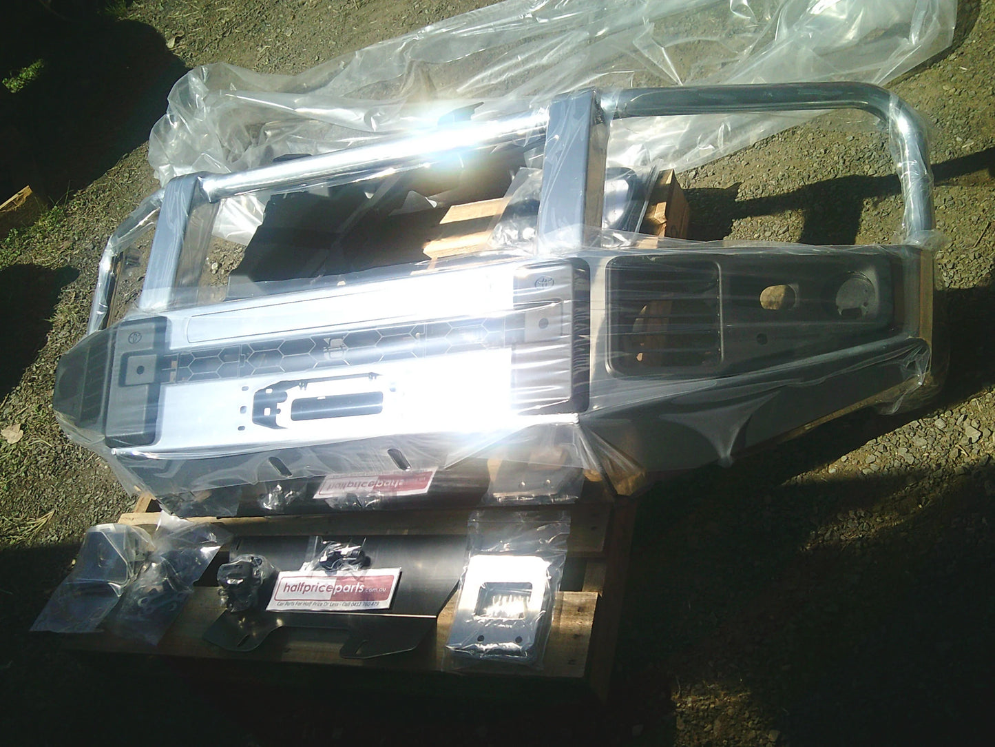 Toyota Landcruiser 300 Series GX/GXL/VX/Sahara ZX/GR-S Genuine Polished Alloy Bull Bar New Part