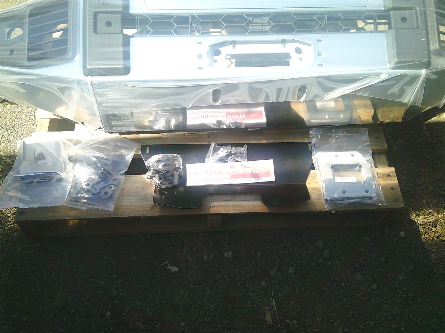 Toyota Landcruiser 300 Series GX/GXL/VX/Sahara ZX/GR-S Genuine Polished Alloy Bull Bar New Part