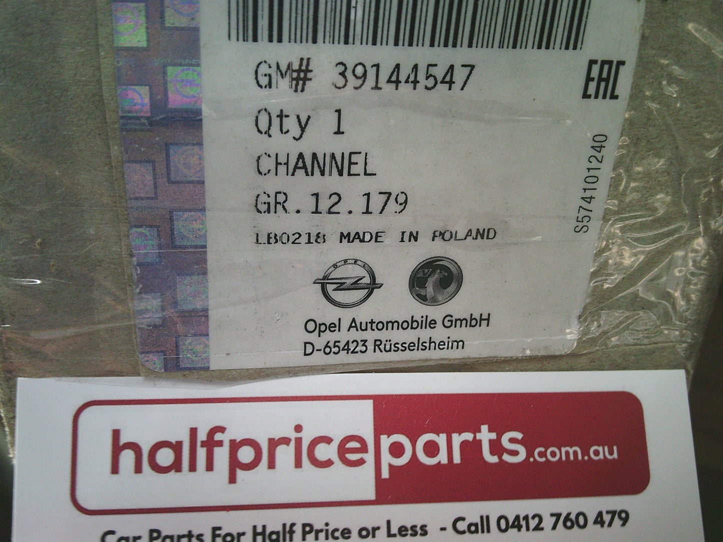 Holden ZB Commodore Genuine Sedan Right Hand Rear Drivers Door Quarter Glass Upper Door Guide Rubber New Part