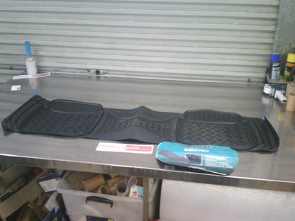 Carfit Second Row Heavy Duty 1 Piece Rubber Floor Mat New Part