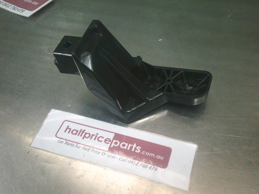 Mitsubishi Outlander Genuine Right Hand Front Bumper Mounting Bracket - New Part