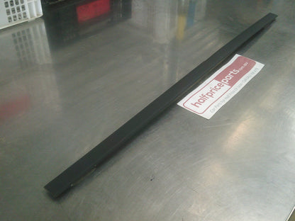 Holden CG Captiva Genuine Right Hand Middle Front Roof Moulding New Part