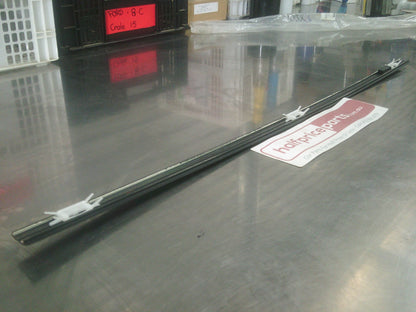 Holden CG Captiva Genuine Right Hand Middle Front Roof Moulding New Part