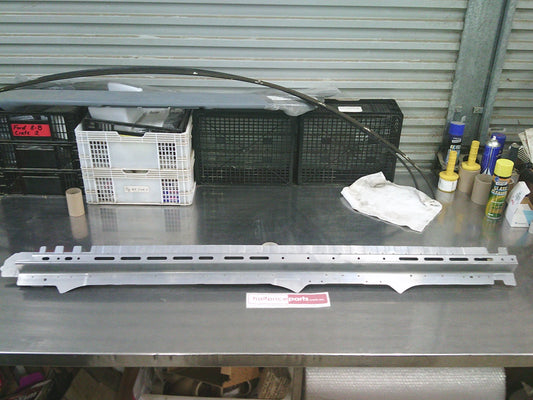 Holden RG Colorado 7/Trailblazer Genuine Right Hand Outer Rocker Cover Reinforcement New Part