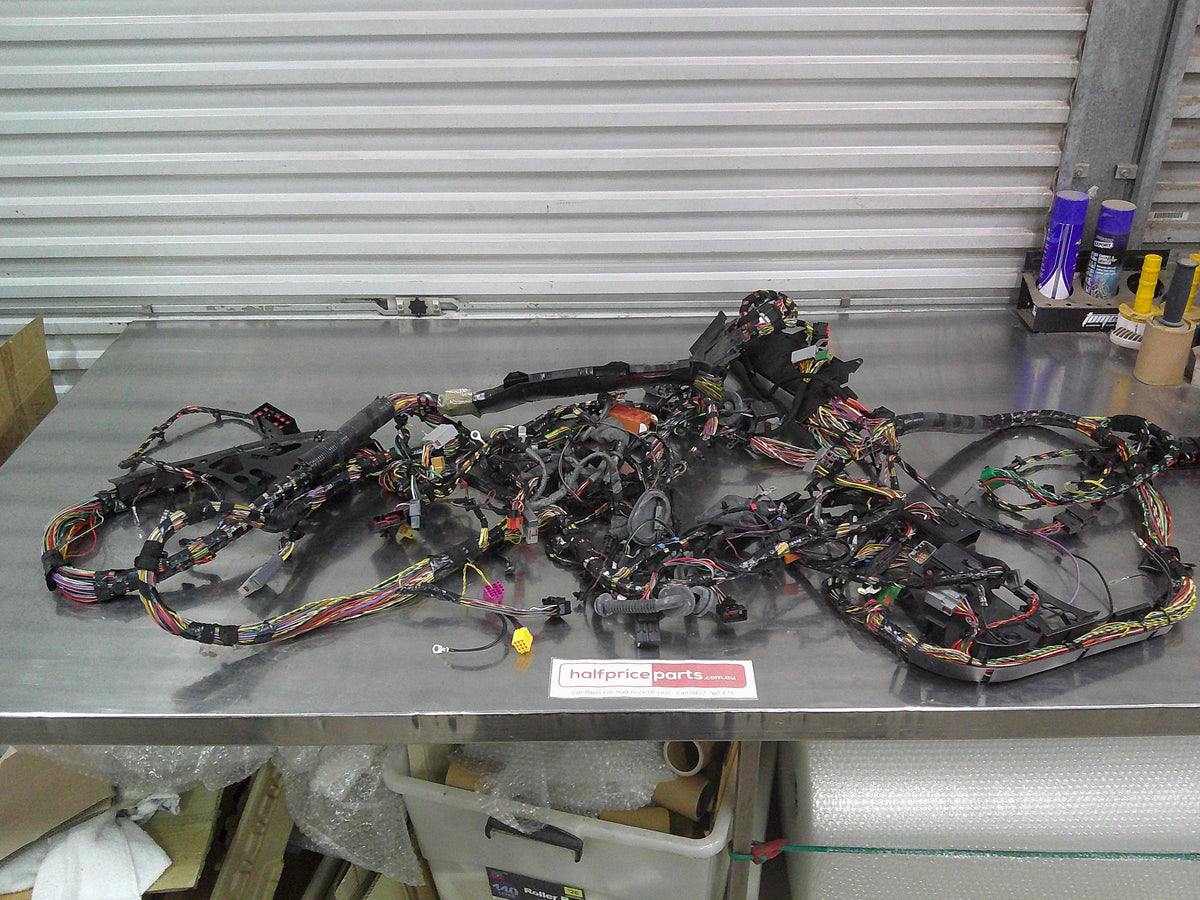 Ranger Rover Genuine Cabin Wiring Harness (Confirm Fitment With Dealer Before Purchase) New Part