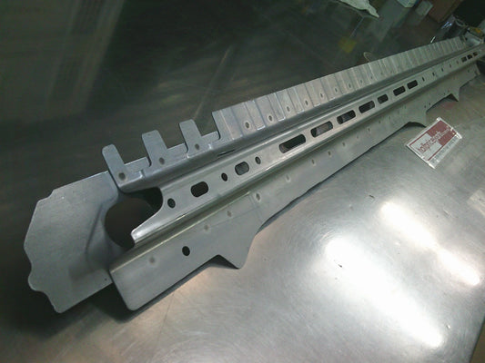 Holden RG Colorado 7/Trailblazer Genuine Right Hand Outer Rocker Cover Reinforcement New Part