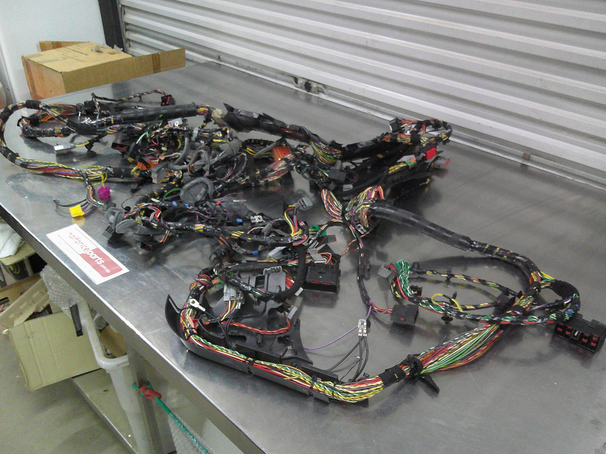 Ranger Rover Genuine Cabin Wiring Harness (Confirm Fitment With Dealer Before Purchase) New Part