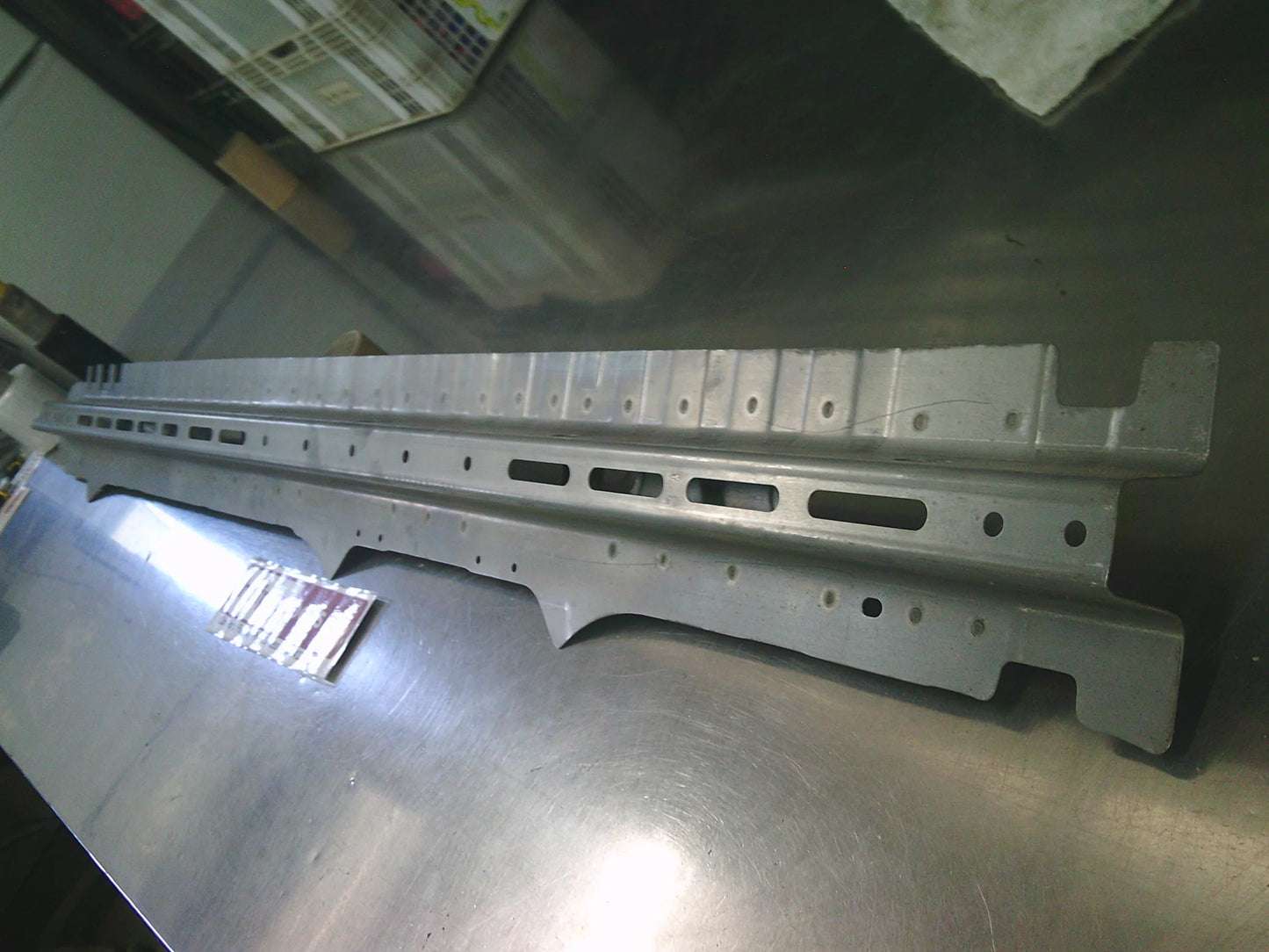 Holden RG Colorado 7/Trailblazer Genuine Right Hand Outer Rocker Cover Reinforcement New Part