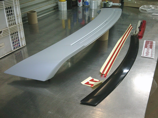 Holden VZ Commodore Genuine Spoiler Wing Kit w/Stop Light - New Part