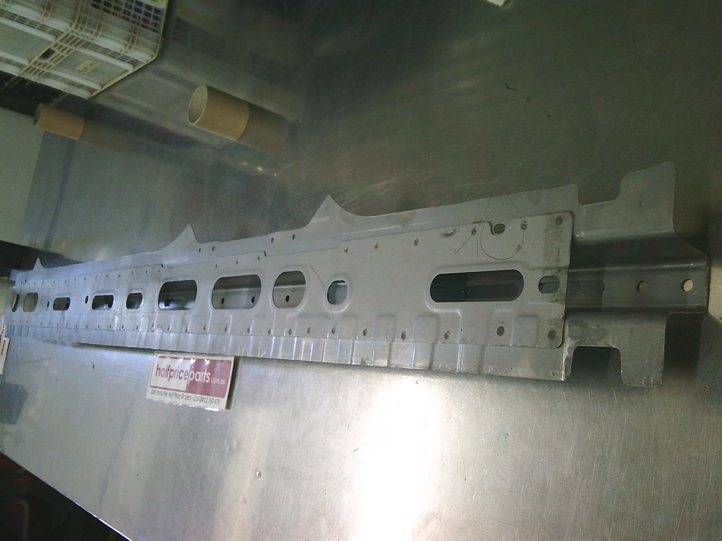 Holden RG Colorado 7/Trailblazer Genuine Right Hand Outer Rocker Cover Reinforcement New Part