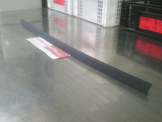 Holden CG Captiva Genuine Left Hand Middle Front Roof Moulding New Part