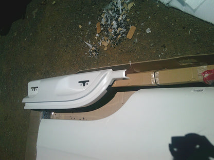Toyota Hilux SR5 Dual Cab Genuine 3 Piece Crystal Pearl Hard Lid With Central Locking New Part