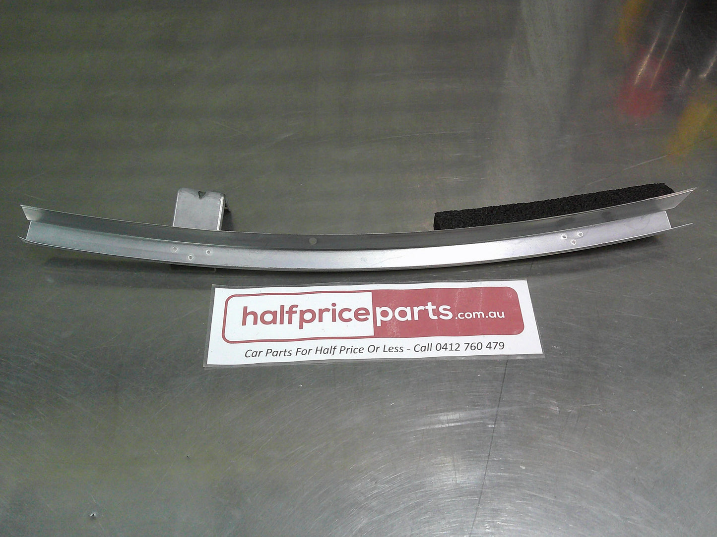 Holden WM Statesman/VE Commodore Genuine Front Drivers Side Door Glass Guide Channel New Part