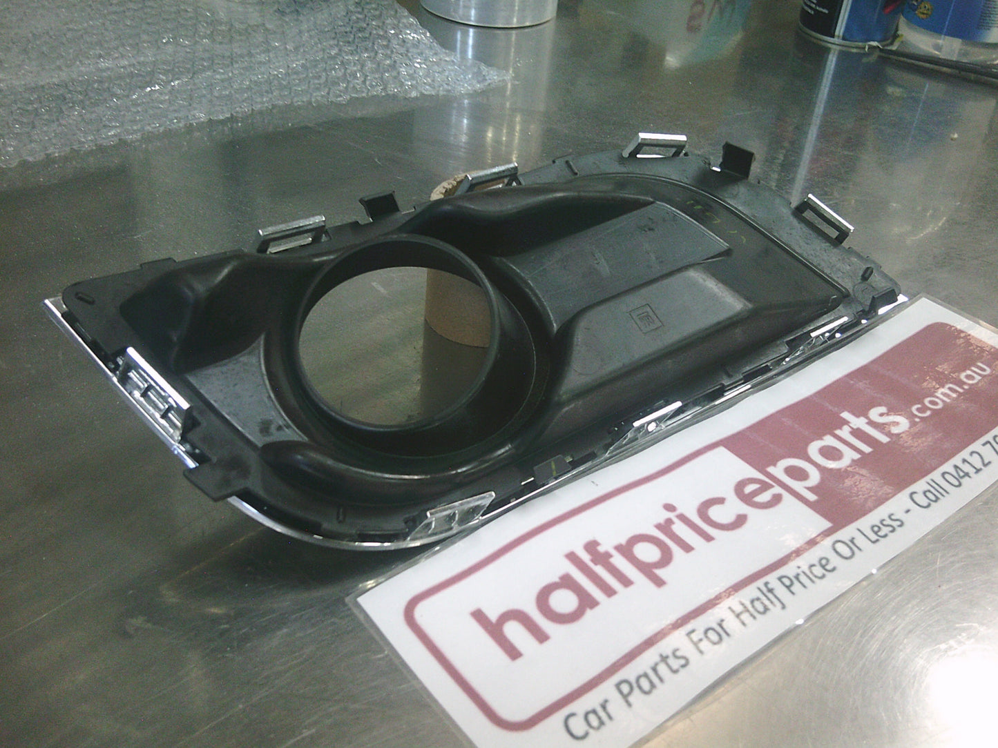 Holden Trailblazer Genuine Right Hand Fog Light Bezel And Chrome Surround - New Part
