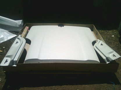 Toyota Hilux SR5 Dual Cab Genuine 3 Piece Crystal Pearl Hard Lid With Central Locking New Part