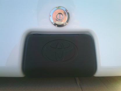 Toyota Hilux SR5 Dual Cab Genuine 3 Piece Crystal Pearl Hard Lid With Central Locking New Part