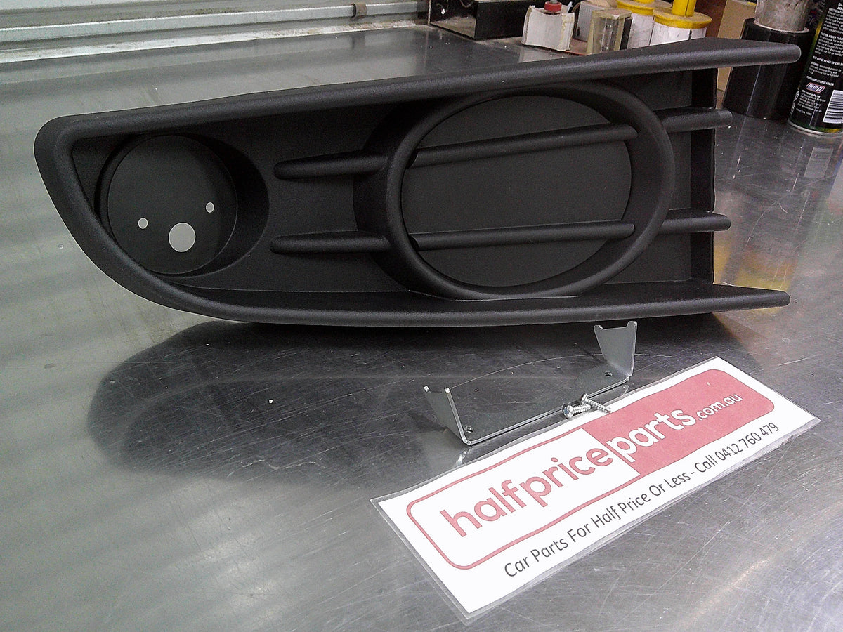 Toyota LC70 Series Landcruiser Genuine Right Hand Fog Light Bull Bar Fog Light Bezel Black New Part