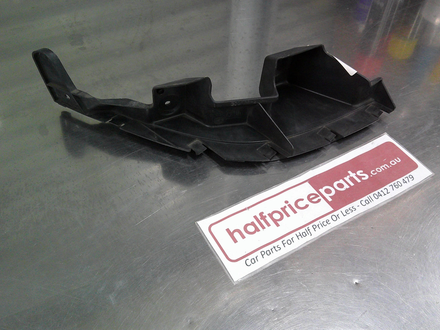 Holden VE Commodore/WM Statesman Genuine Right Rear Bumper Guide New Part