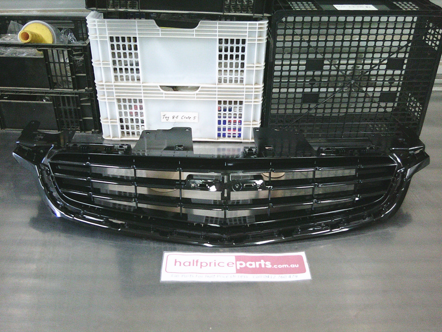 Holden VF SS SSV SV6 Commodore Front Upper Grille - New Part
