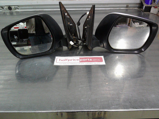 Toyota Landcruiser 200 Series GXL Genuine Left And Right Mirrors (Factory White Sold As Pair Only) Used Part VGC