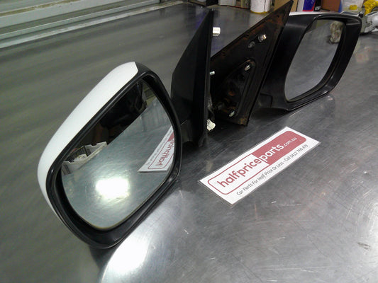 Toyota Landcruiser 200 Series GXL Genuine Left And Right Mirrors (Factory White Sold As Pair Only) Used Part VGC
