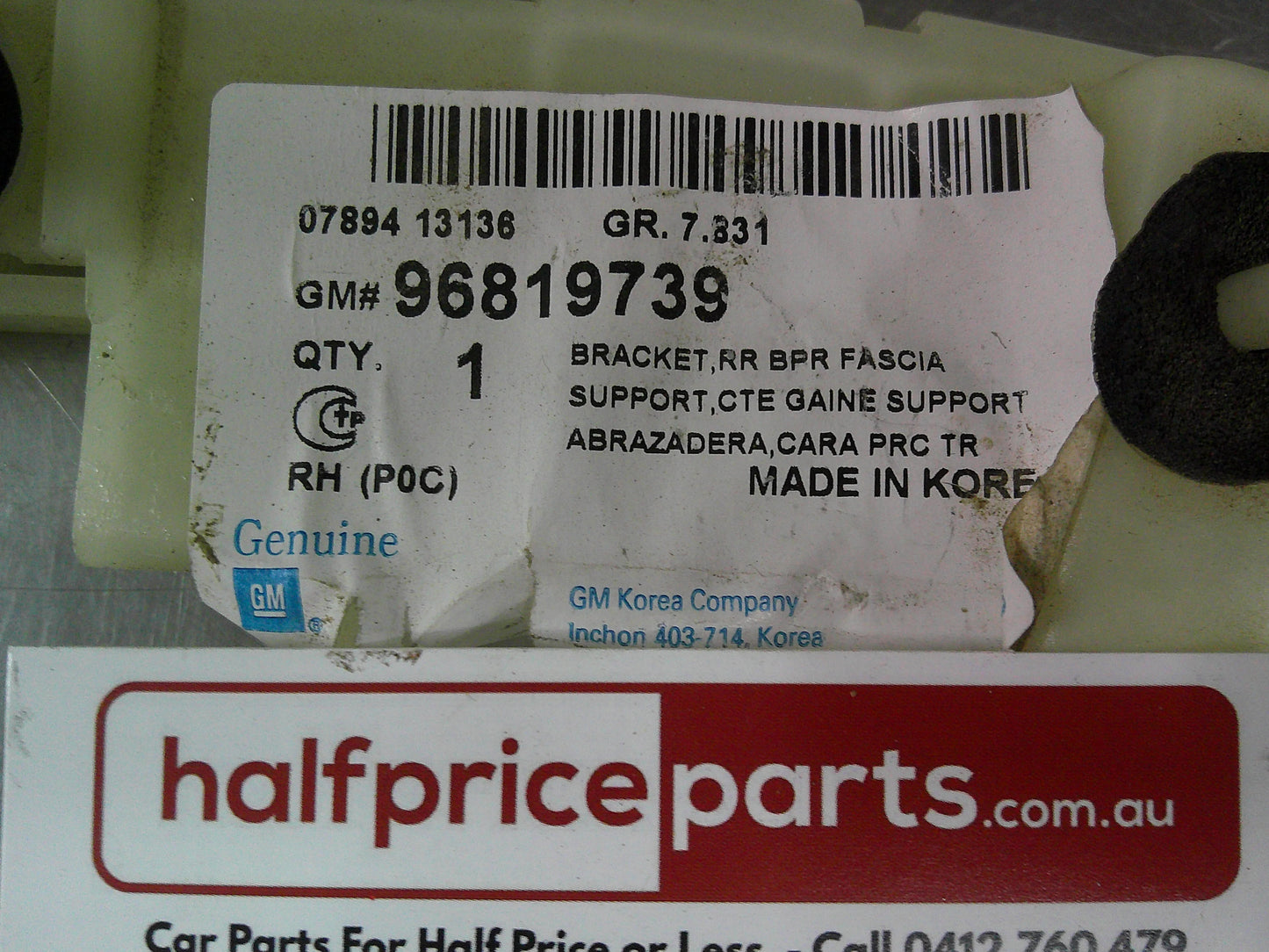 Holden CG5 Captiva Genuine Right Hand Rear Bar Slider Bracket New Part