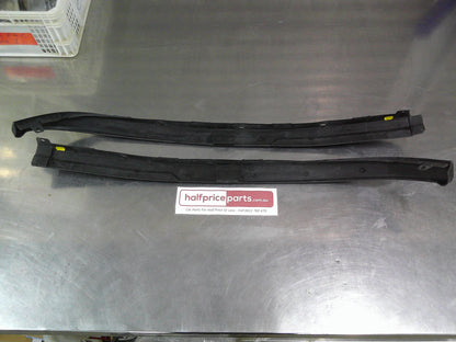 Holden AH Astra Genuine Front Lower 2 Peice  Bumper Spoiler Extension New Part