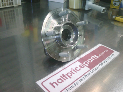 Holden CG Captiva Series II Genuine Front Wheel Hub And Bearing Assembly New Part