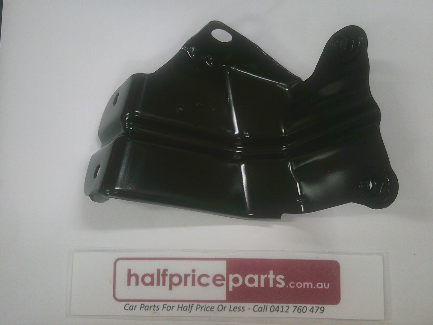 Holden CG Captiva Genuine Left Hand Front Guard Lower Bracket New Part