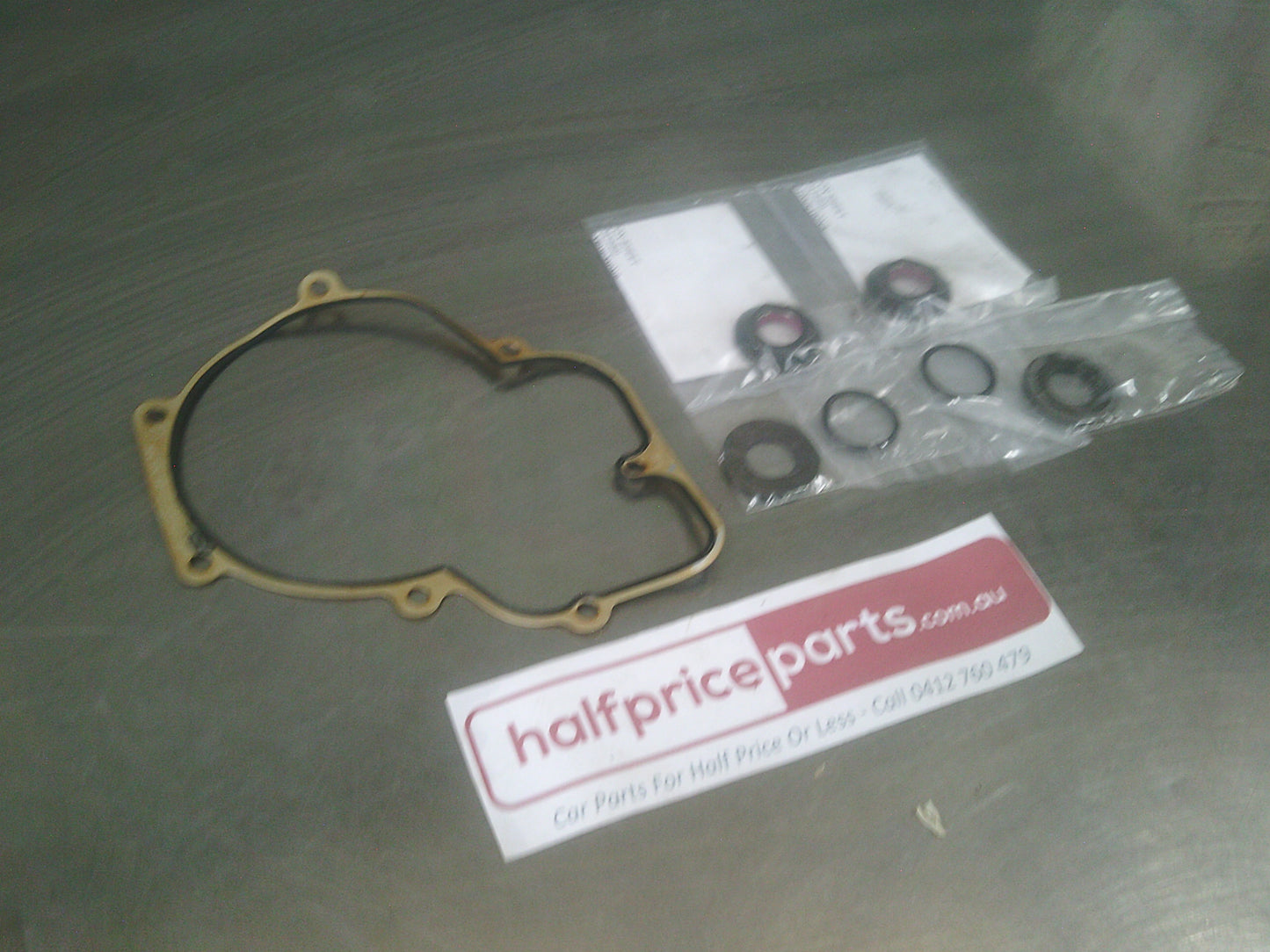Holden VE Commodore Genuine Automatic Transmission Case Extension Gasket New Part